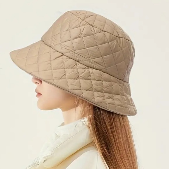 Quilted warm bucket hats - Picture 3 of 8